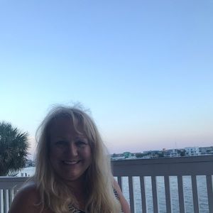 Meet your Posher, Jeanine